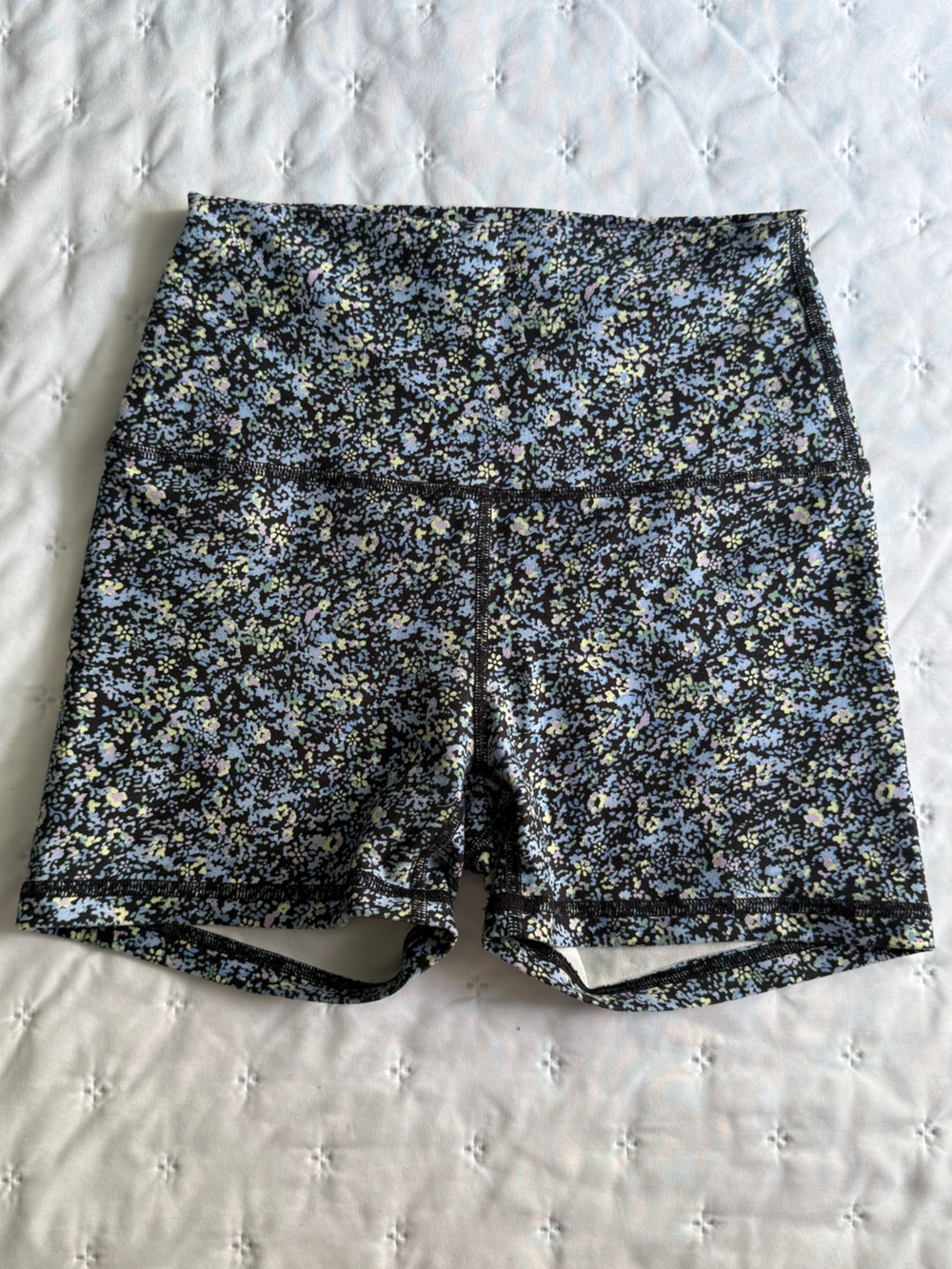 Gilly Hicks/Hollister Active Recharge Shortie